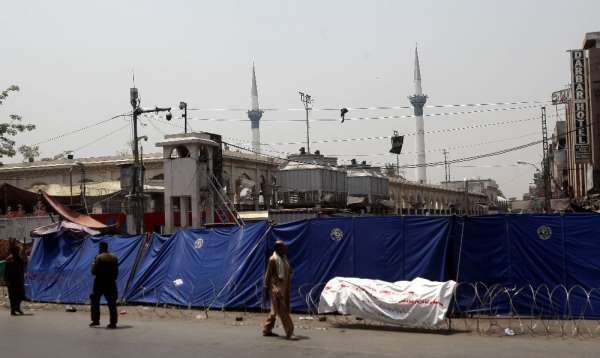 Pakistan'daki patlamada ölü sayısı 11'e yükseldi