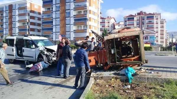 Tokat'ta trafik kazası: 9 yaralı 