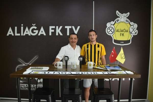 Aliağaspor FK, genç golcüyü renklerine bağladı 