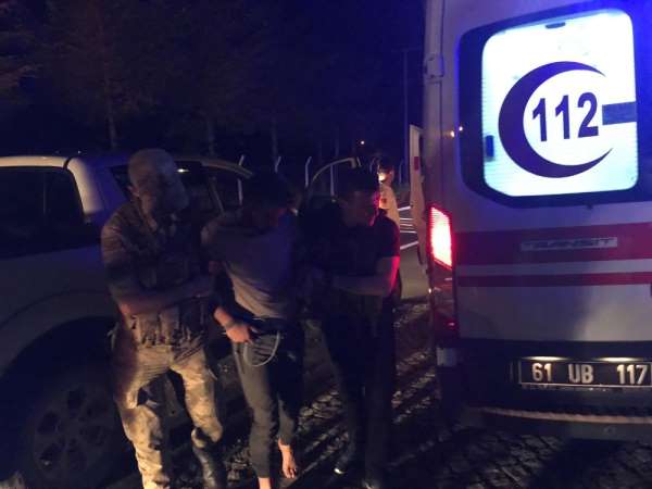 Ormanda yollarını kaybeden 1'i mühendis 4 kişi yaklaşık 7 saat sonra bulundu 