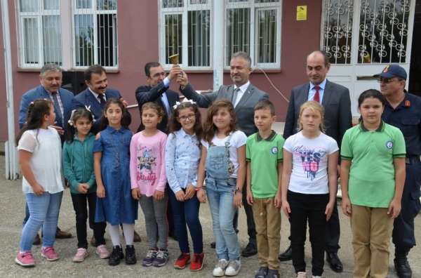 19 Mayıs'ta ilk ders zilini Kaymakam Güner ve Başkan Topaloğlu çaldı 