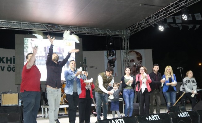 Akhisar’da Feridun Düzağaç konseri