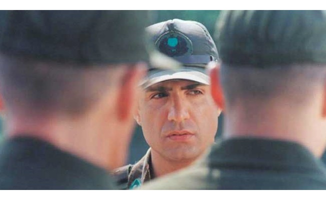 "Askerde cinselliği senin resimlerine bakarak hallediyorduk"