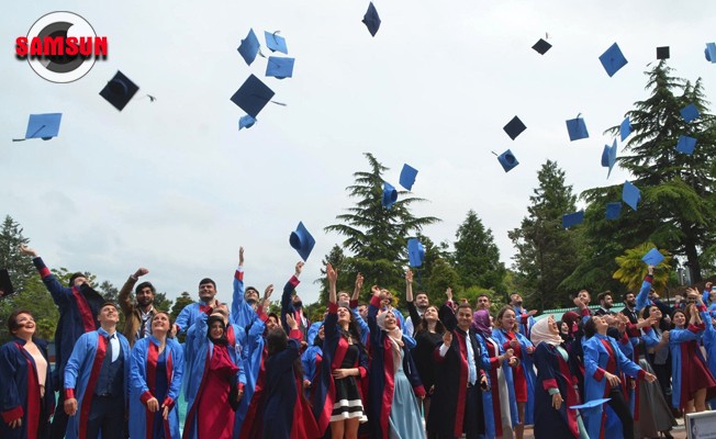 Bafra MYO’da mezuniyet coşkusu