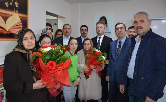 Demet Öğretmene Vefa Kütüphanesi