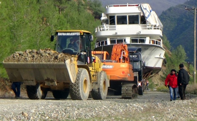 Samsun`da Gezi Teknesinin Zorlu Yolculuğu
