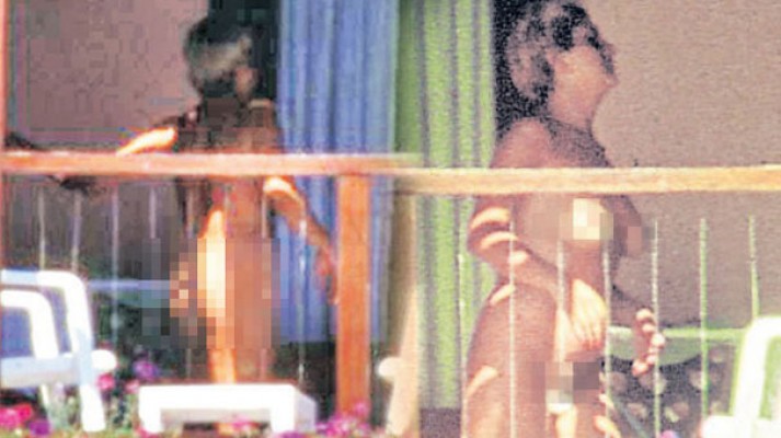 Sibel Can`ın çırılçıplak fotoğrafını nasıl çekti?