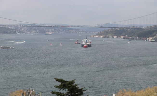 Tarihi Yalıya Gemi Çarptı
