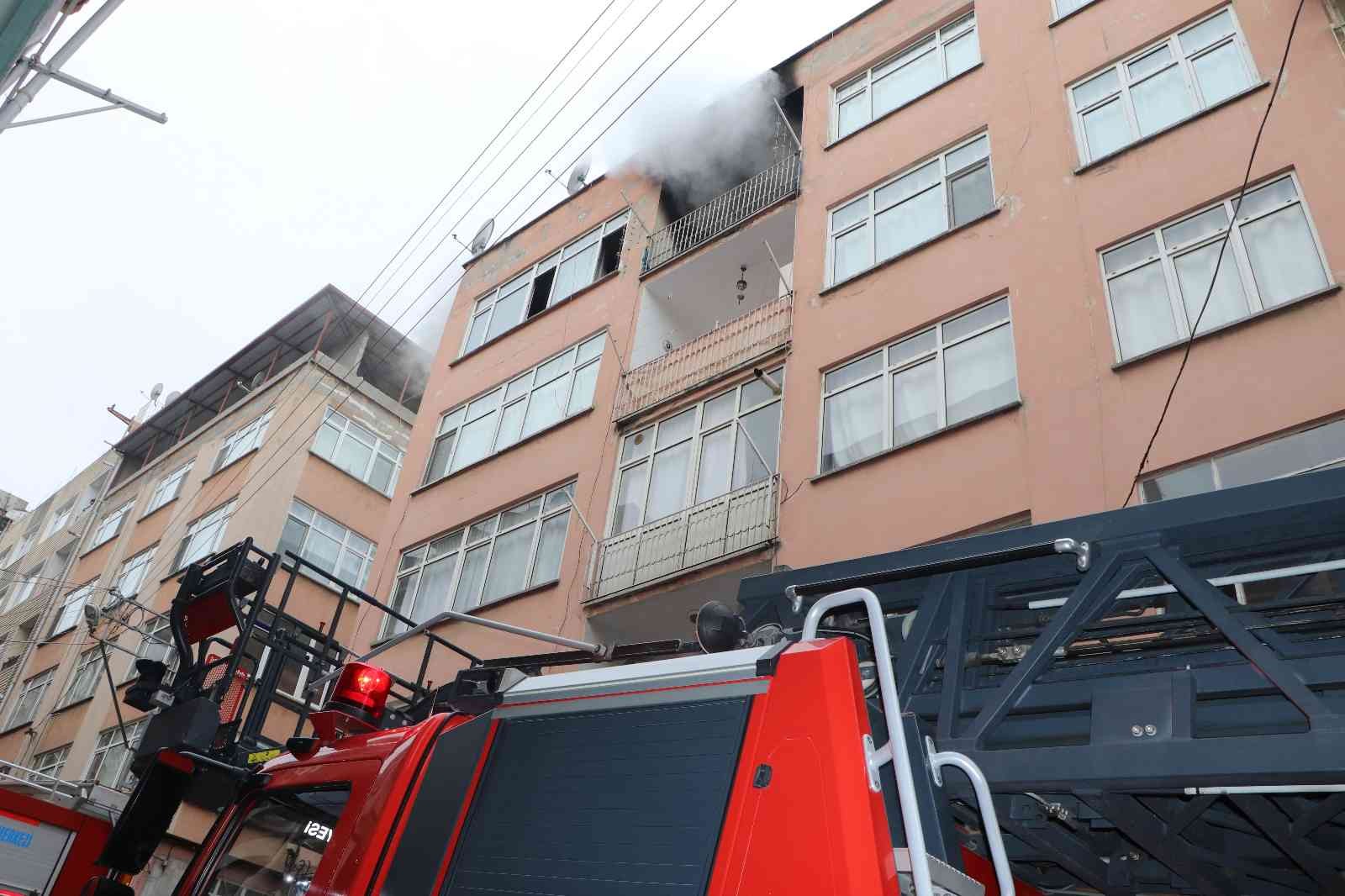 Samsun'da evde çıkan yangında kundaklama şüphesi

