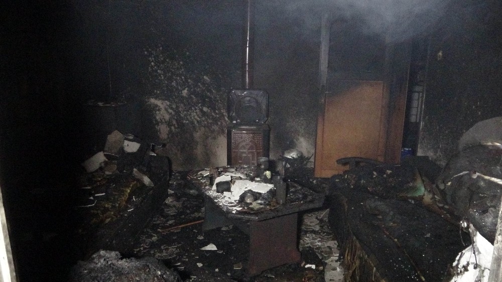 Samsun'da yangın dehşeti: Karı-koca ağır yaralandı
