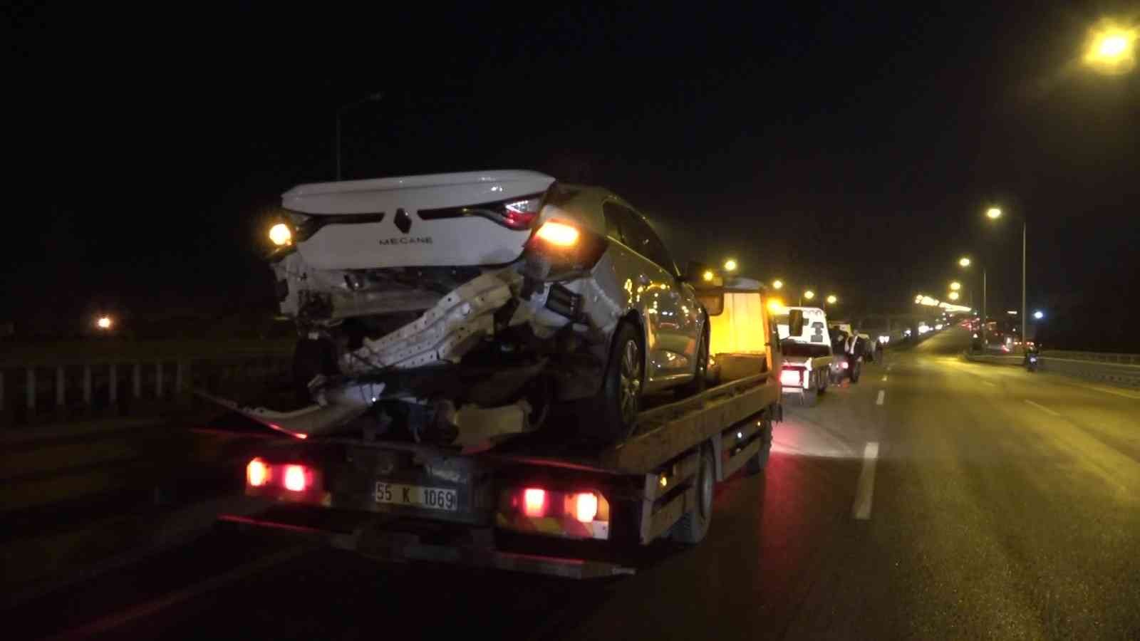 Samsun'da 14 araç birbirine girdi: 2 yaralı
