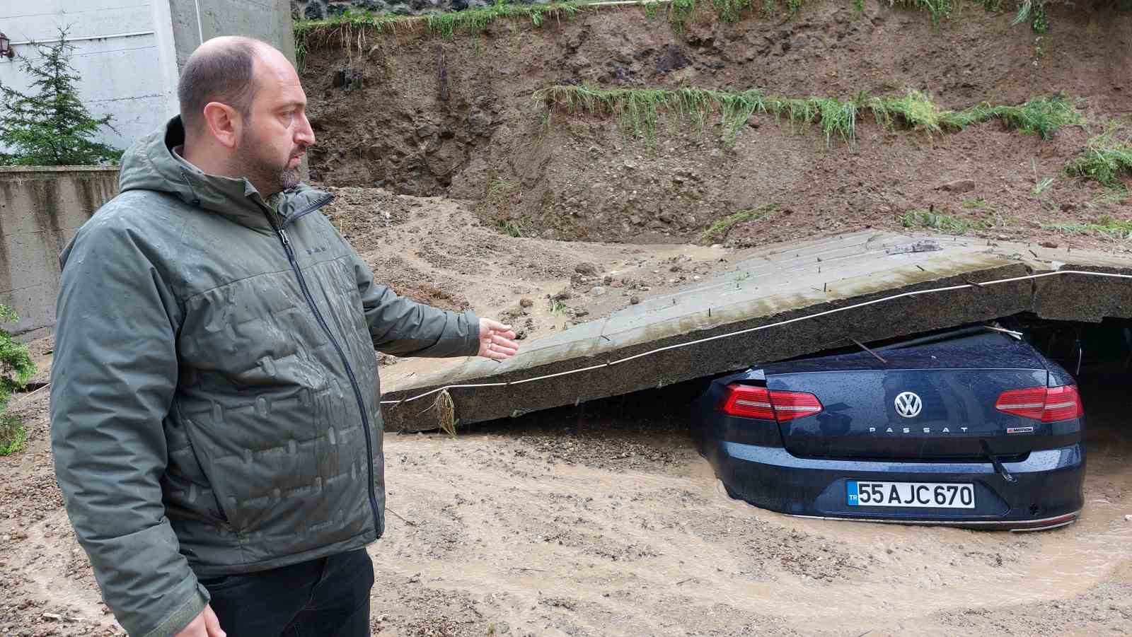 Samsun'da istinat duvarı araçların üzerine çöktü