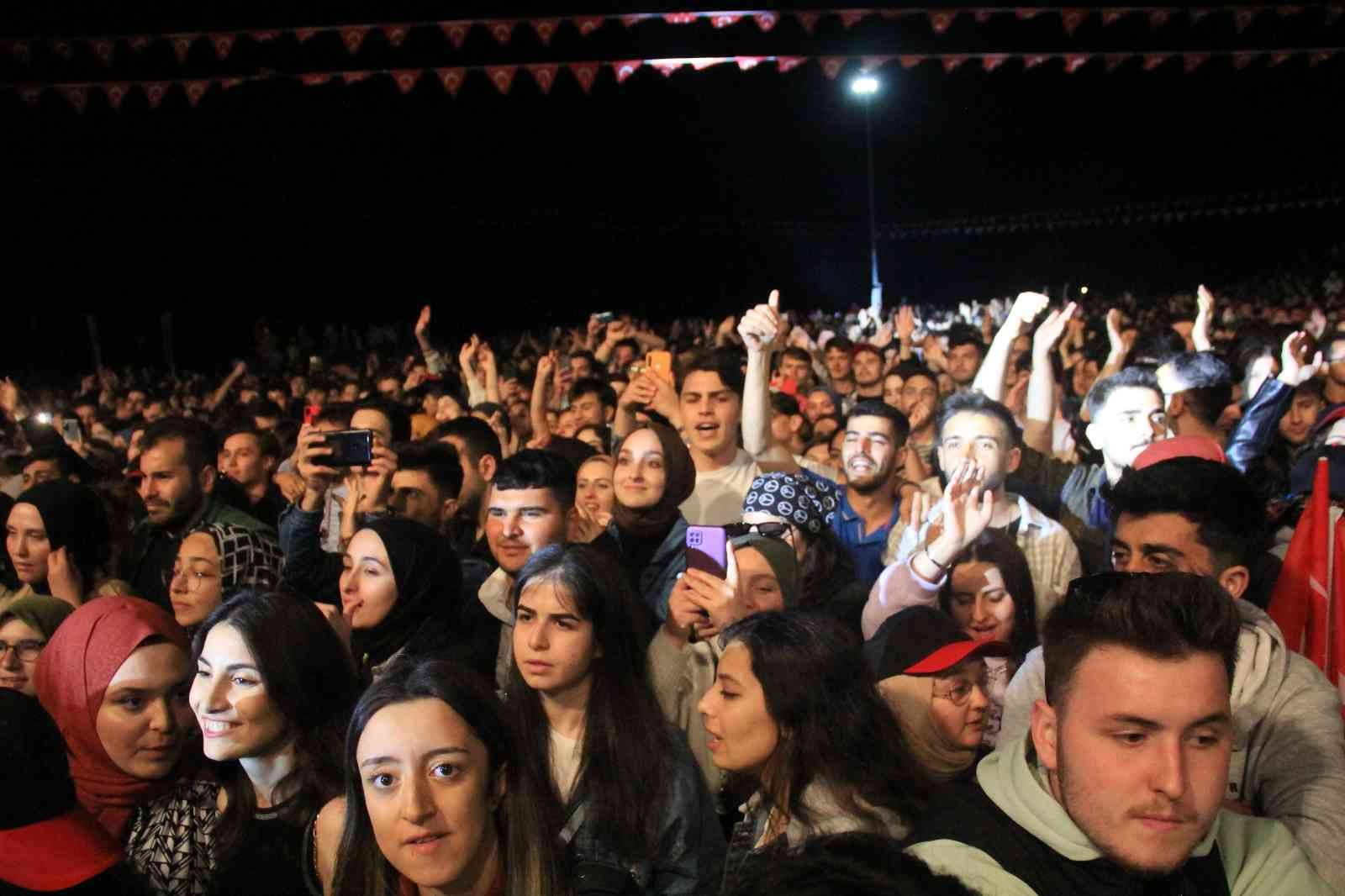 Samsun'da Merve Özbey rüzgarı
