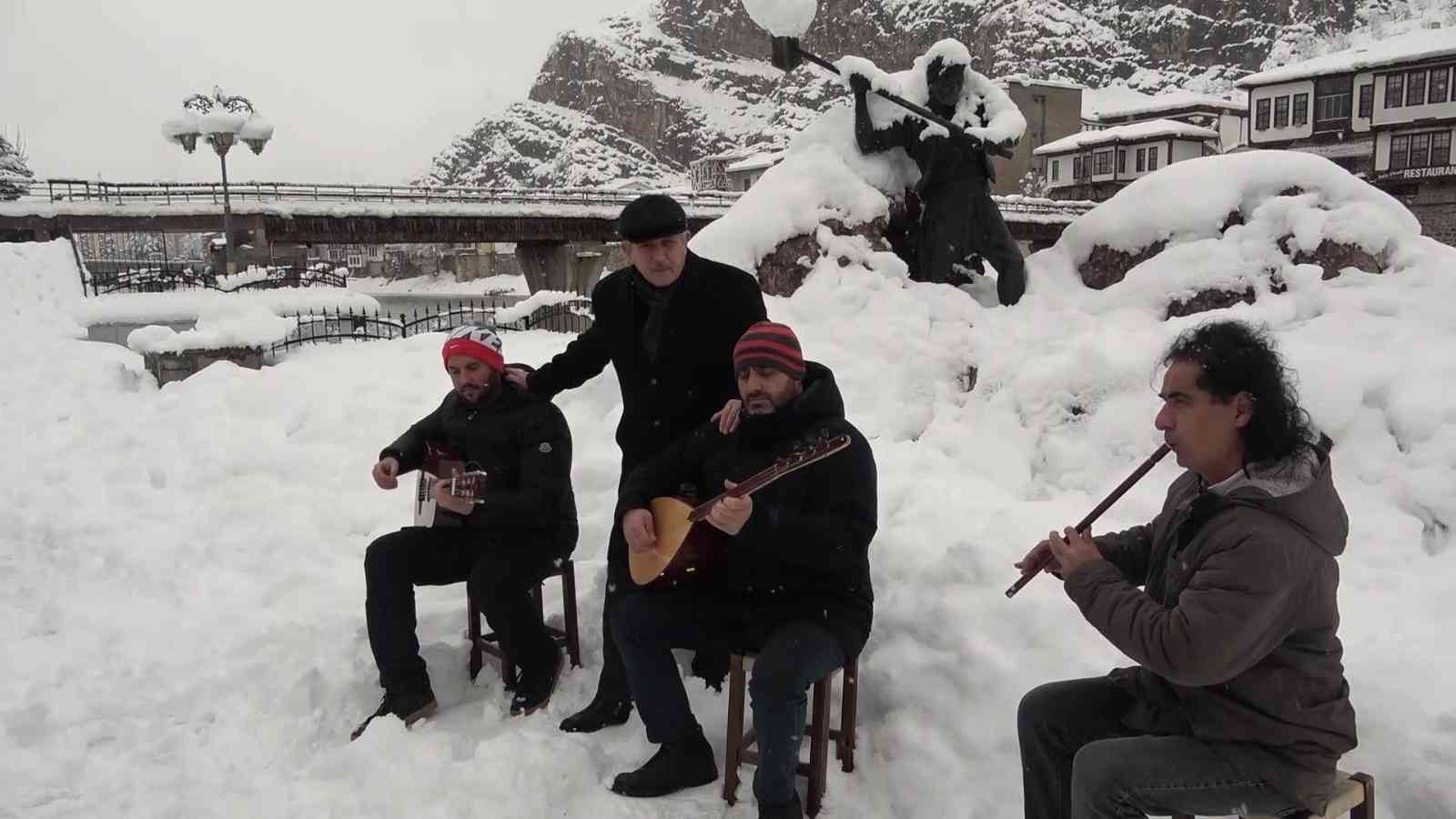 Amasya'da kartpostallık kış masalı
