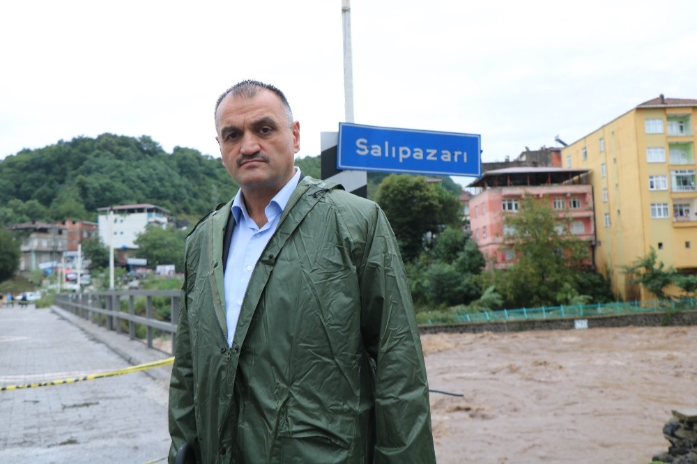 Salıpazarı Belediye Başkanı Akgül: '1 ölü, 1 kayıp var'
