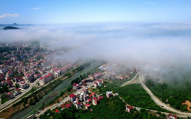 Karadeniz'de sisli hava etkili oldu