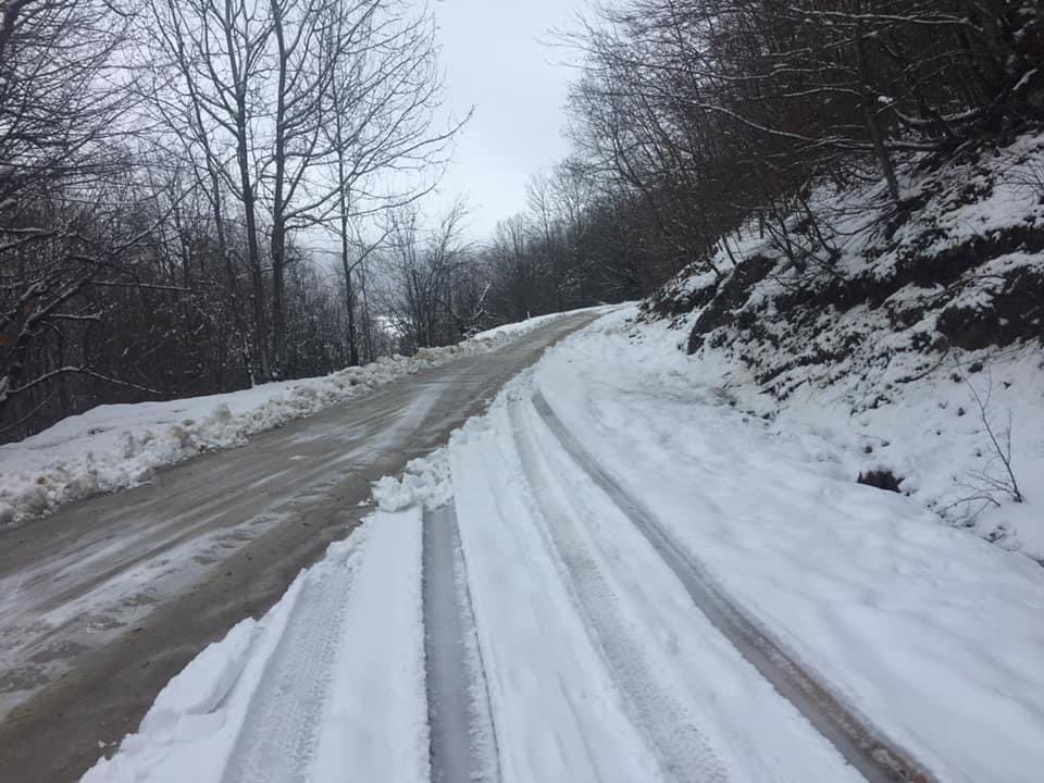 Sinop'ta Nisan karı: 10 köy yolu kapalı
