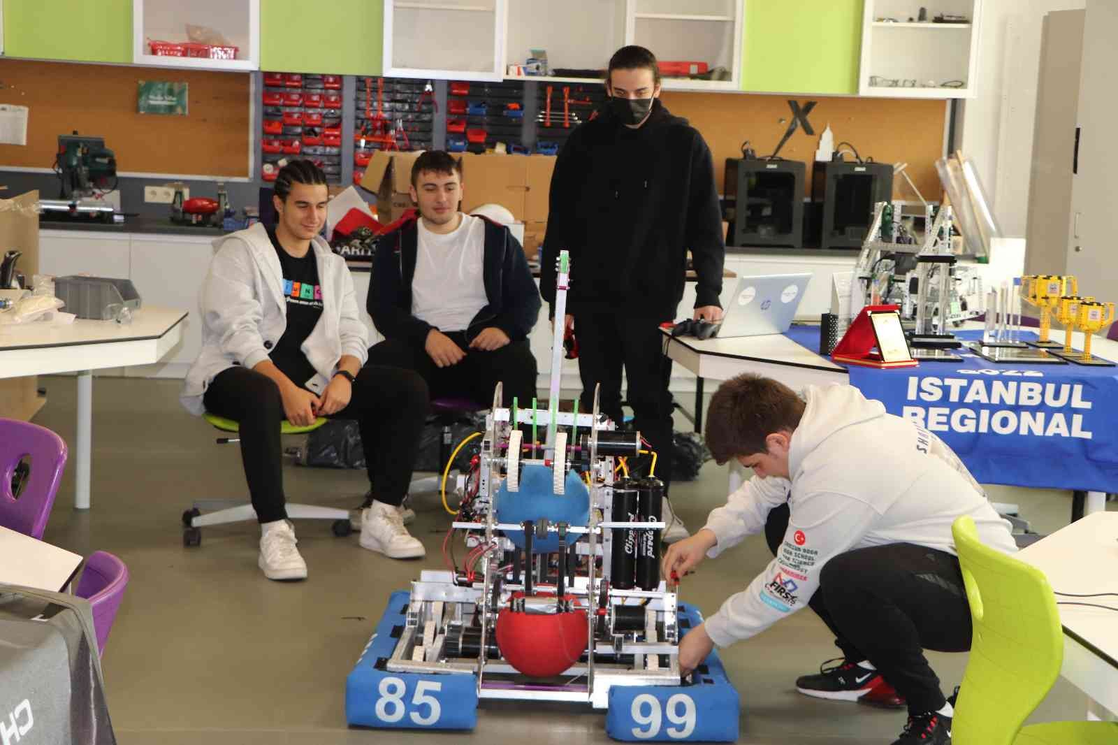 Robot tasarlayan Samsunlu lise öğrencileri Amerika'da dünya şampiyonasında yarışacak
