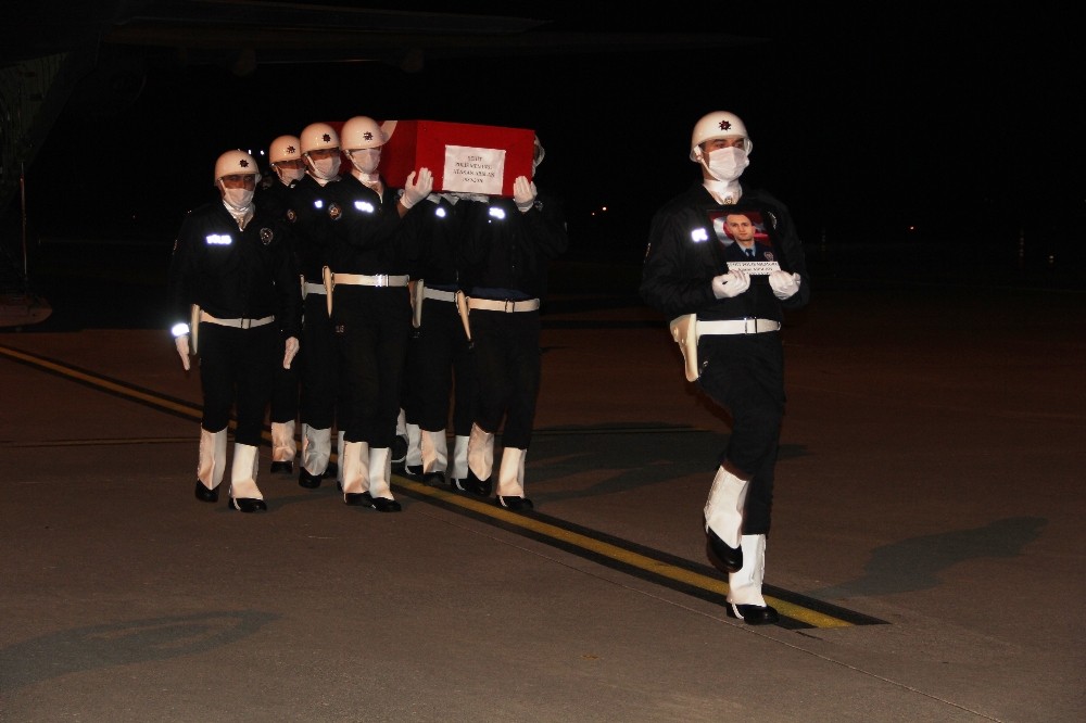 Şehit polis Atakan Arslan'ın cenazesi Samsun'da
