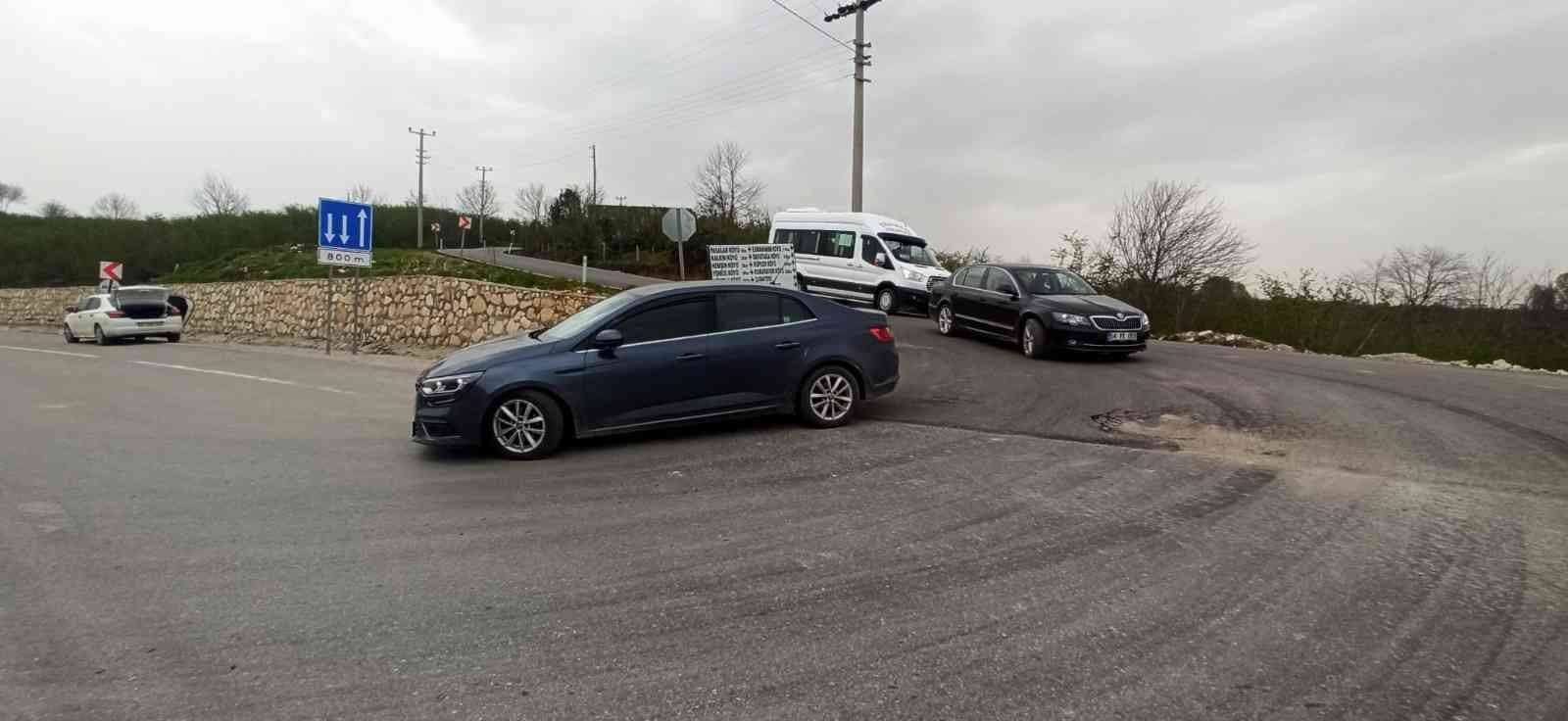 Karadeniz sahil bağlantı yolu alternatif güzergahtan veriliyor
