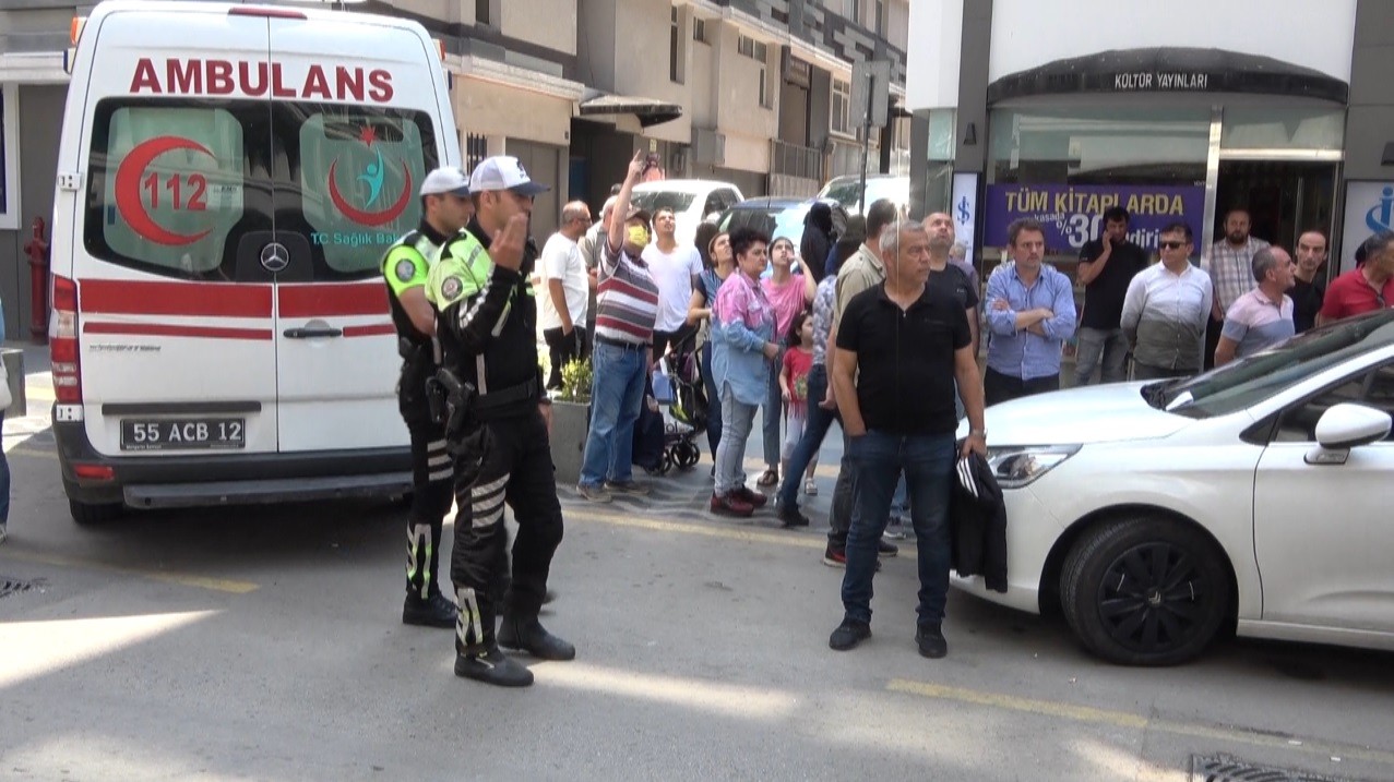 Samsun'da çatıda can pazarı: Polisin hamlesi kadını kurtardı
