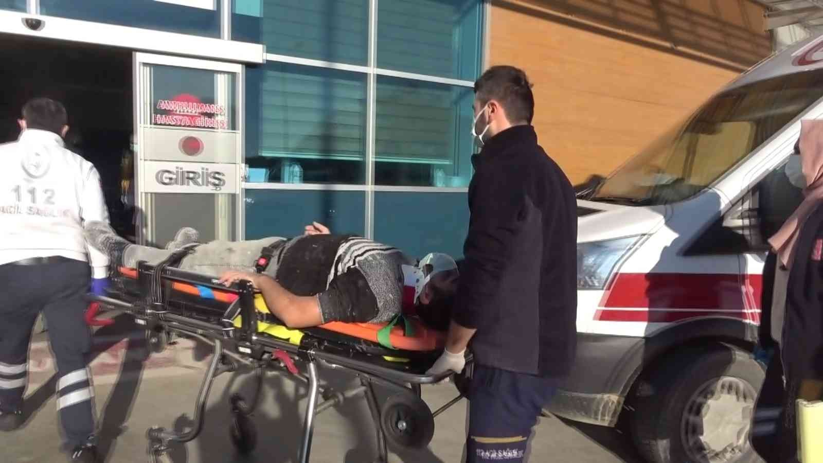 İskeleden düşen 2 işçi yaralandı
