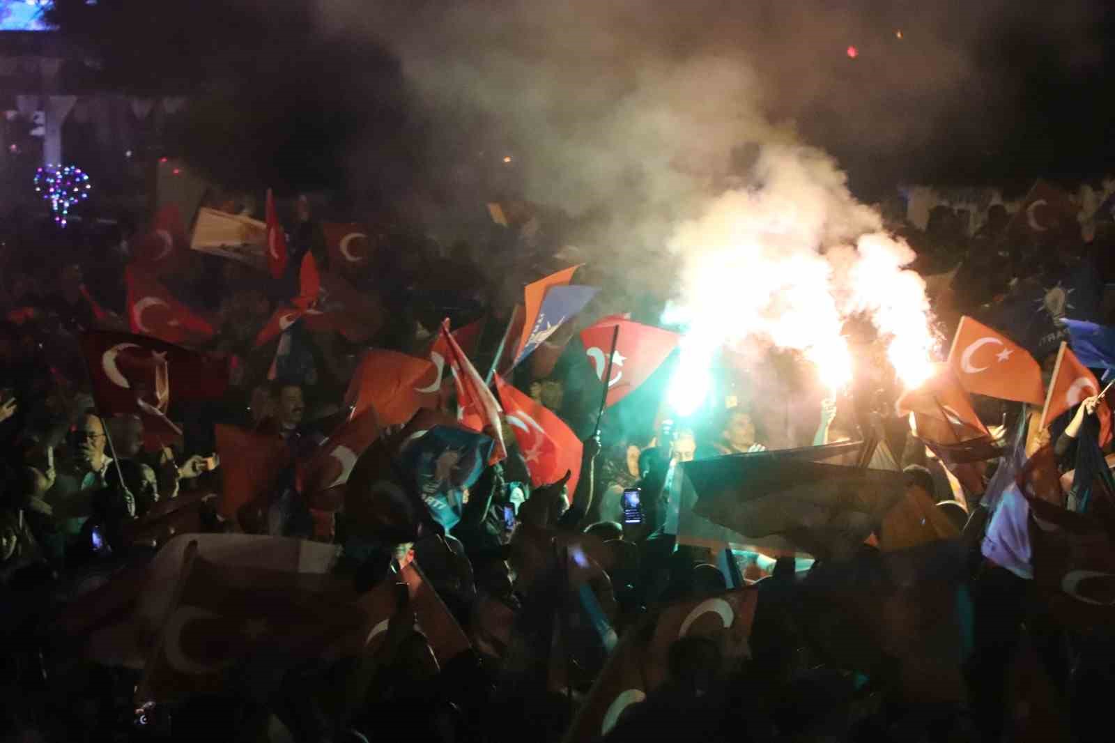 Samsun, Erdoğan'ın zaferini kutladı
