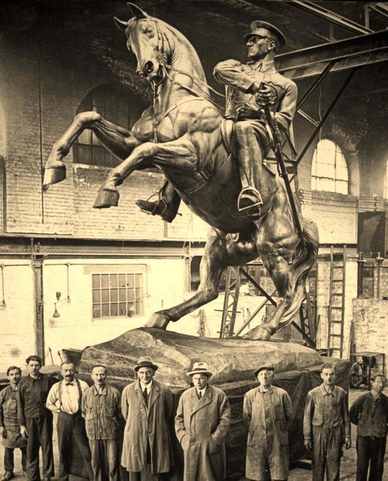 Dünden bugüne Onur Anıtı