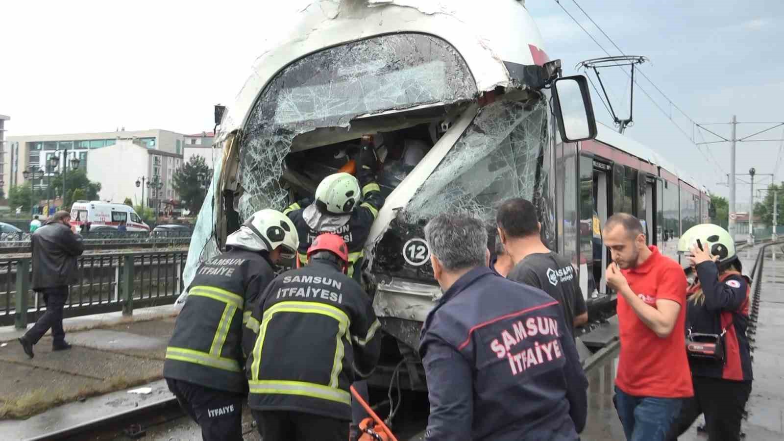 26 kişinin yaralandığı tramvay kazası havadan görüntülendi
