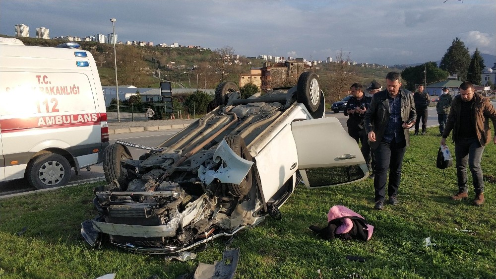 Samsun'da kaza yapan polis ölümden döndü
