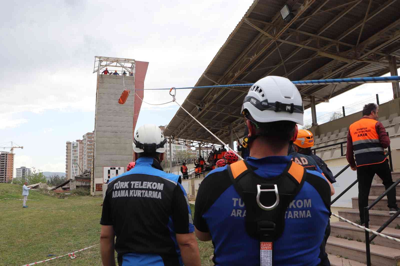 Samsun tarihinin en büyük tatbikatı: Ladik depremi prova edildi
