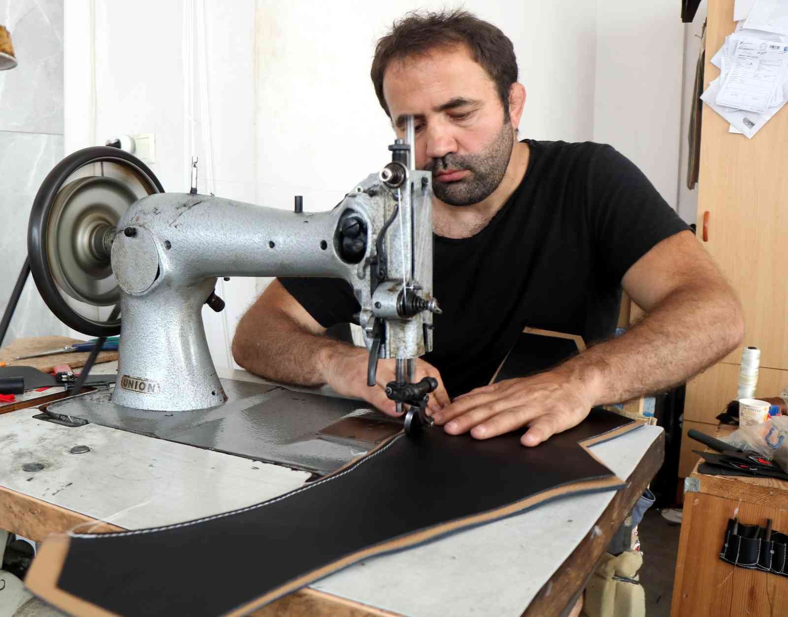 Günde 18 saat çalışarak kispetleri Kırkpınar'a yetiştirmeye çalışıyor
