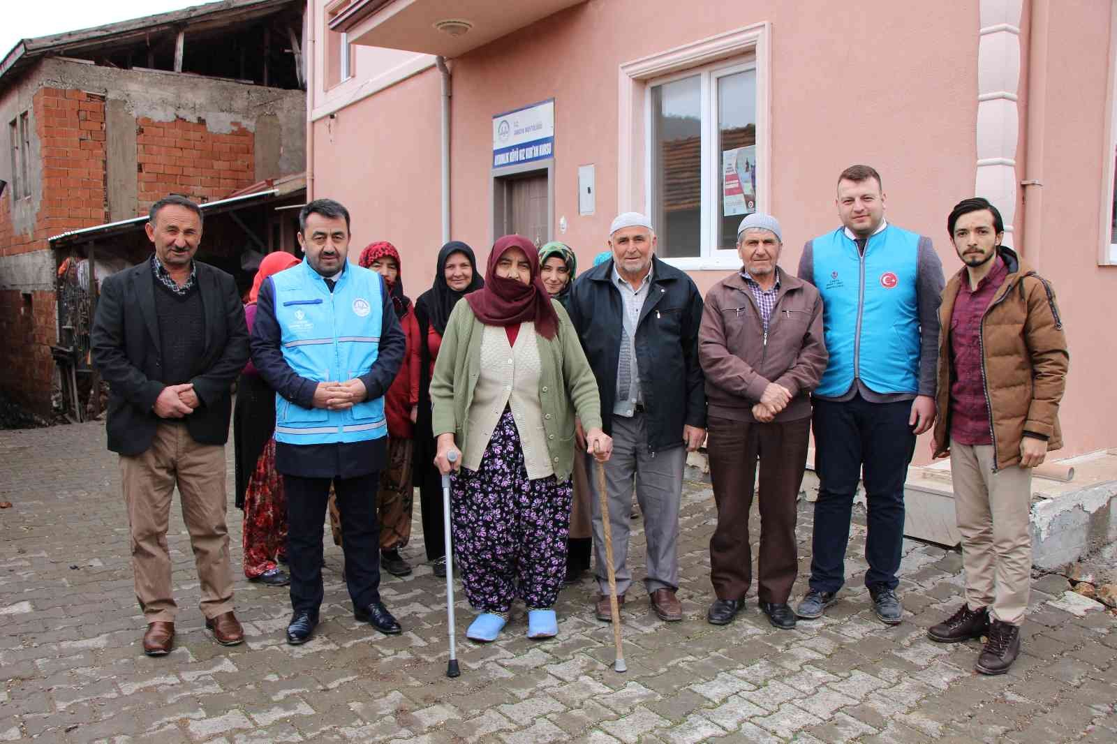 Hayırsever nine: Önce Kur'an kursu yaptırdı, şimdi cami yaptırmak istiyor
