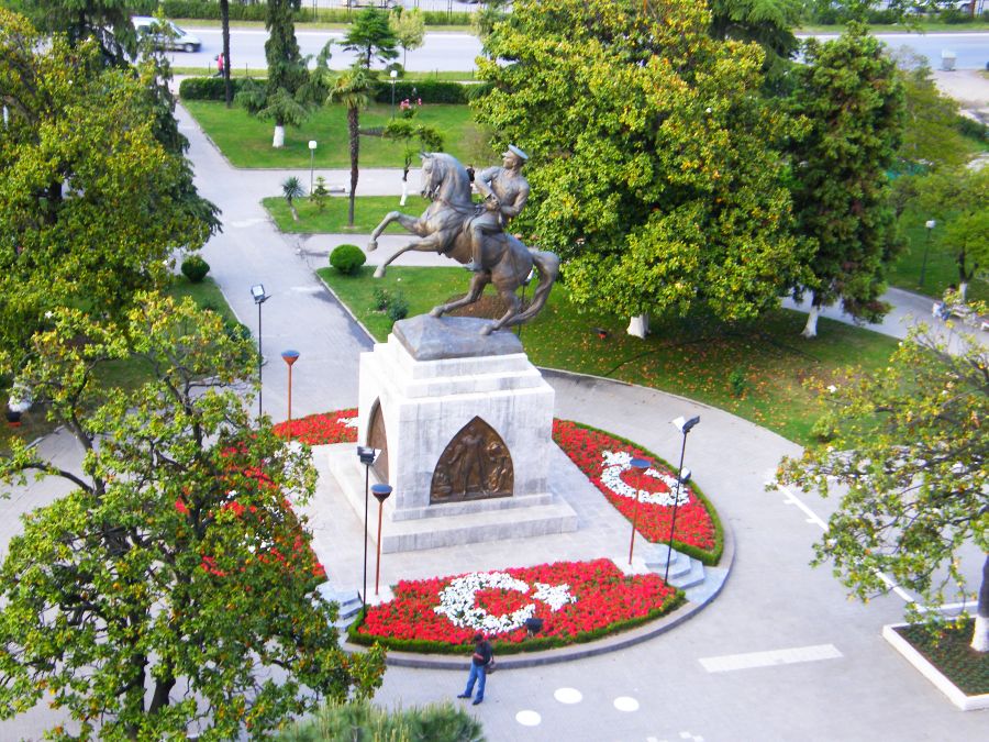 Dünden bugüne Onur Anıtı