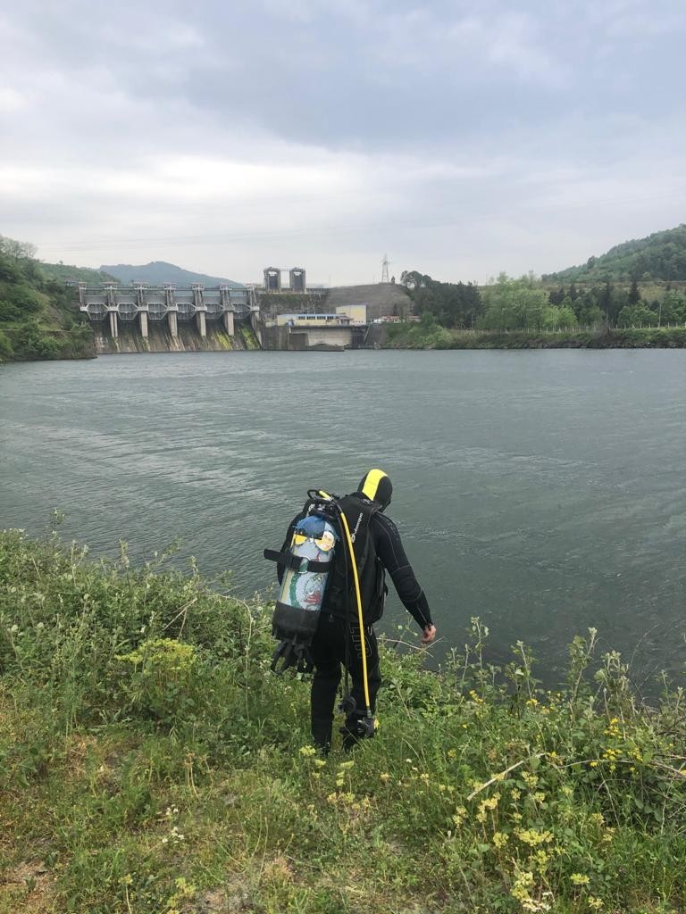 Suat Uğurlu Barajı'nda bakım çalışması sırasında düşen işçi boğuldu
