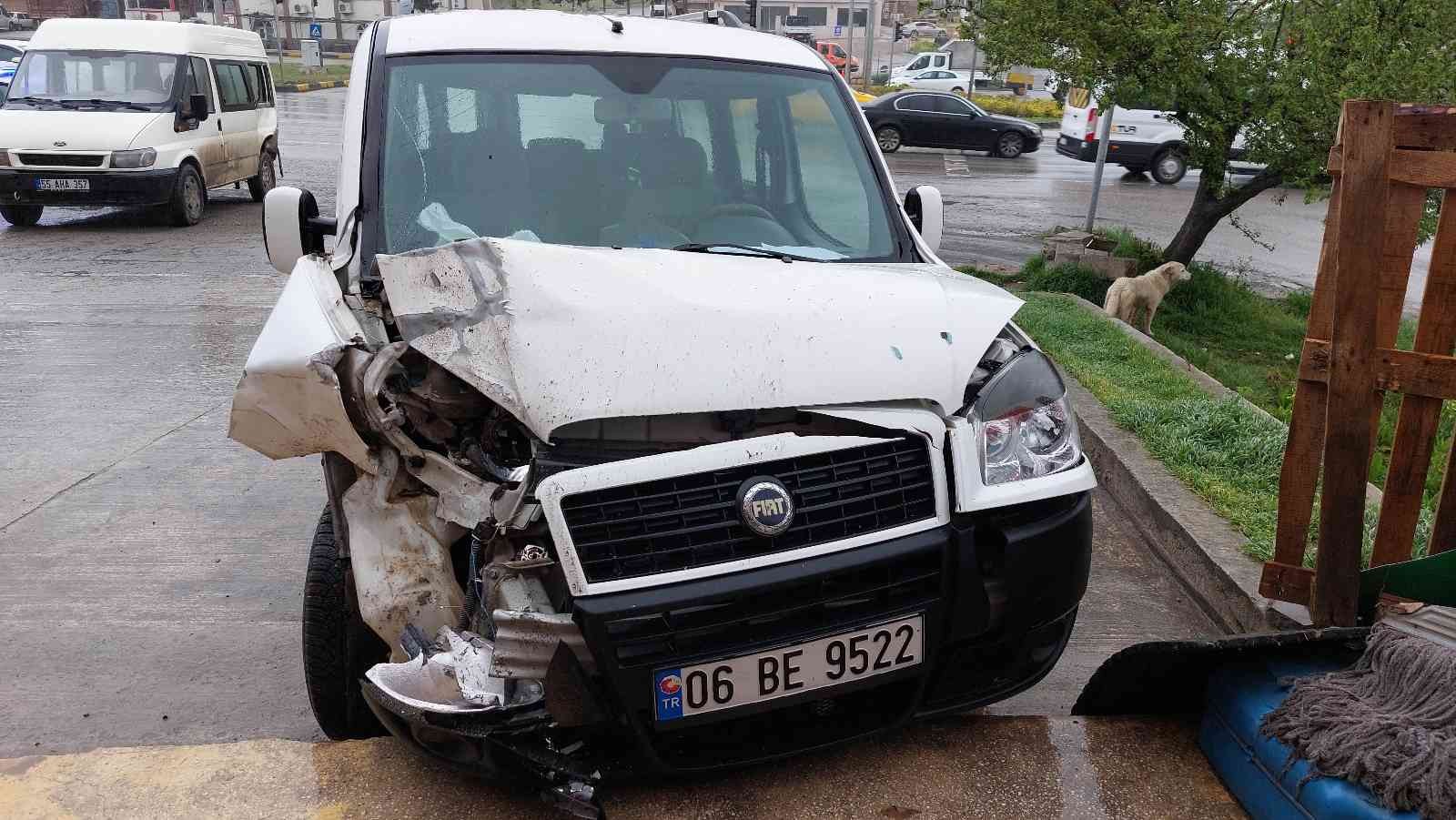 Samsun'da trafik kazası: 3 yaralı
