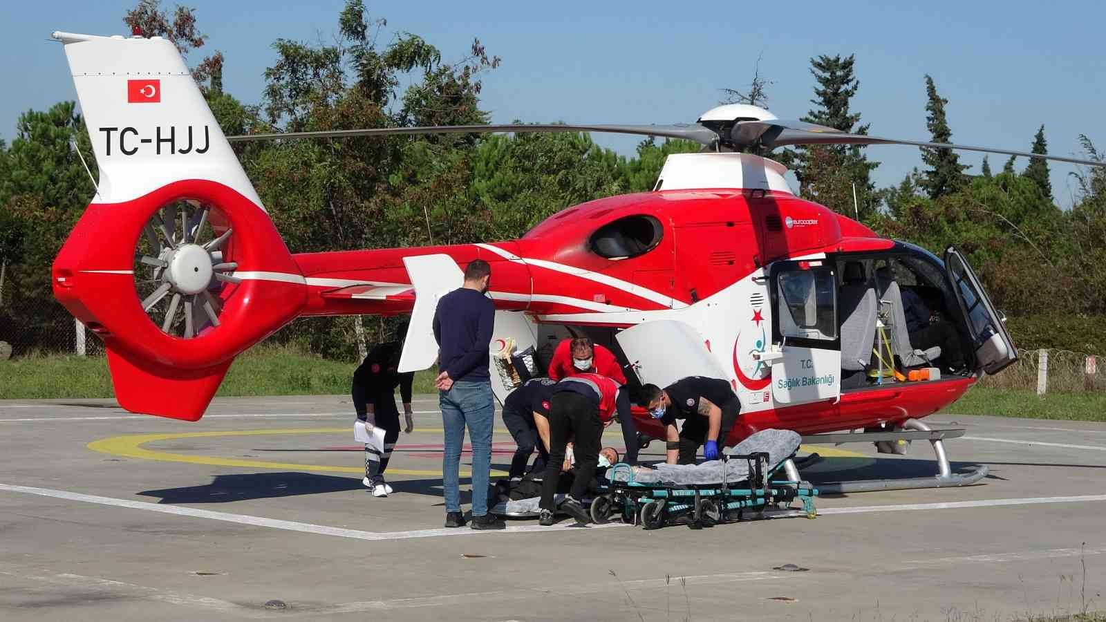 Acil anjiyo olması gereken hasta ambulans helikopterle hastaneye yetiştirildi
