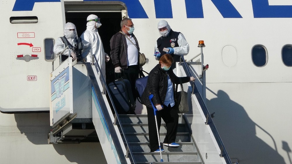 346 Türk vatandaşı Hollanda'dan uçakla Samsun'a getirildi
