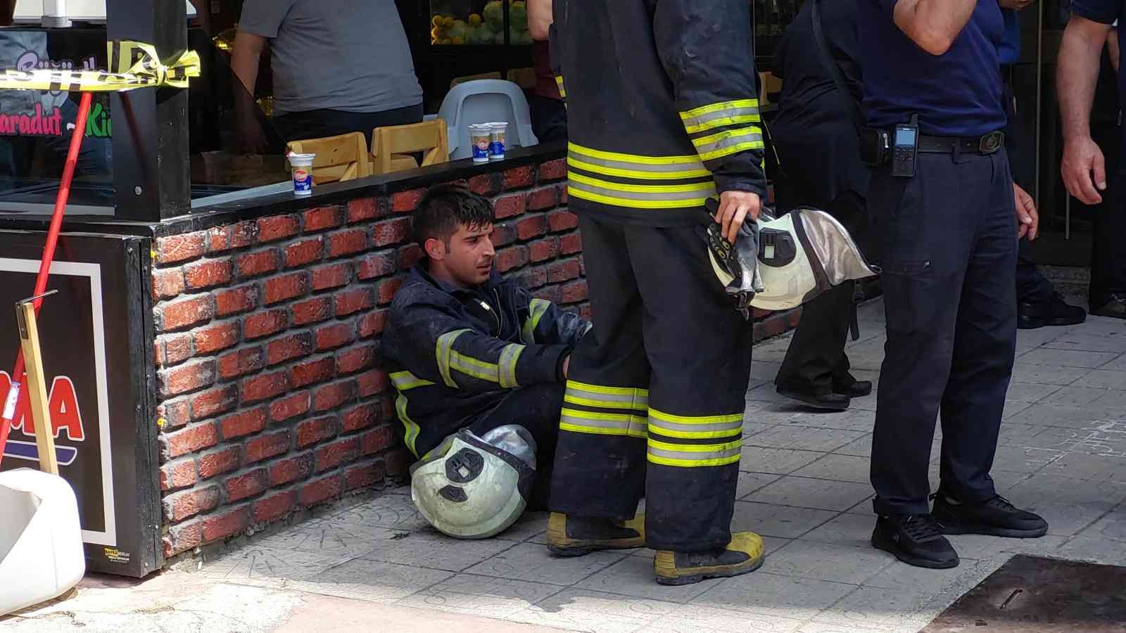 Samsun'da yangında 4 kişi dumandan etkilendi
