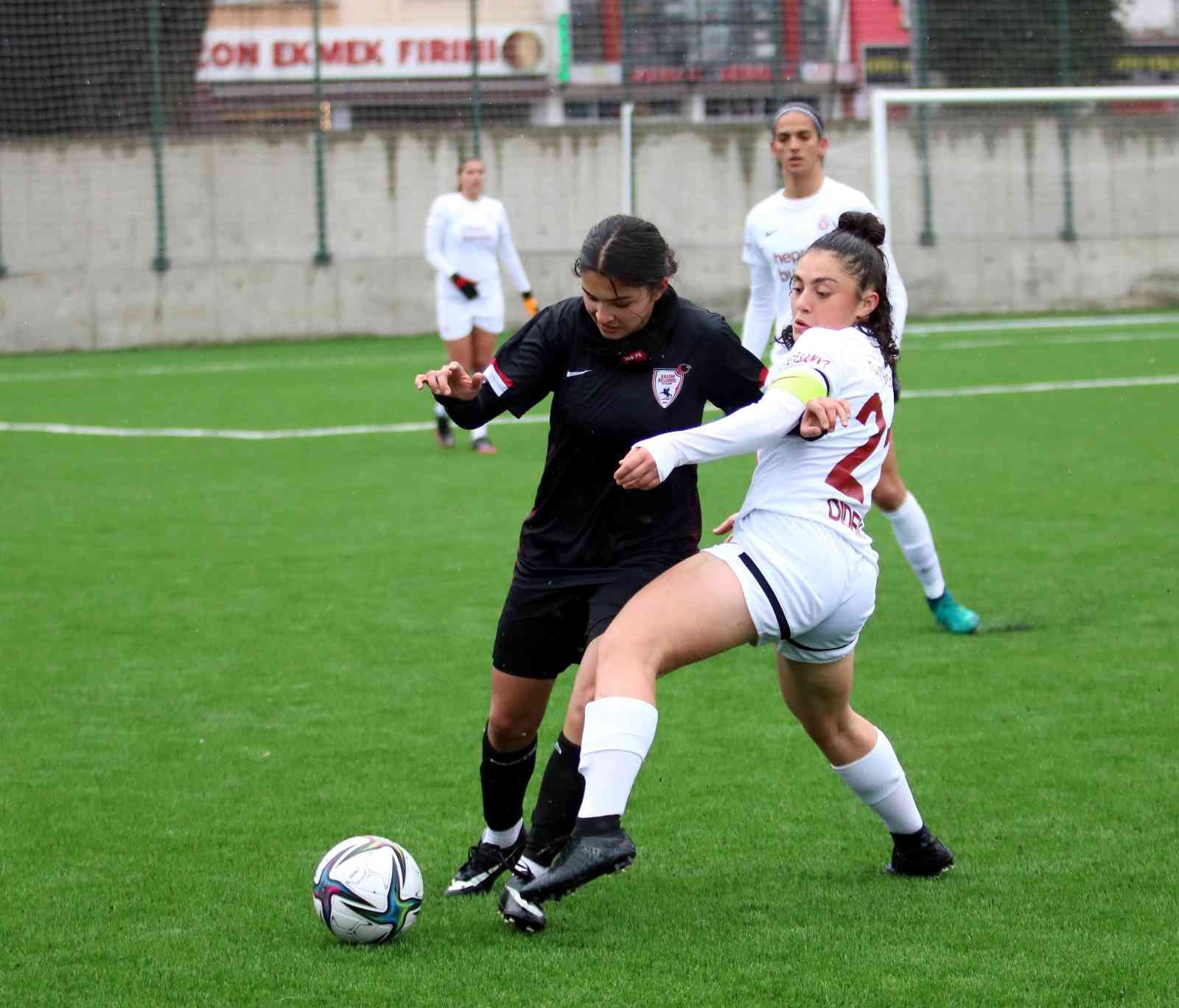 Turkcell Kadın Futbol Süper Ligi: YABPA: 0 - Galatasaray: 6
