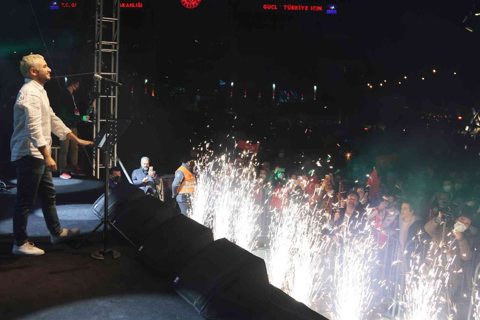 Samsun'da Cumhuriyet Bayramı coşkusu konserle renklendi
