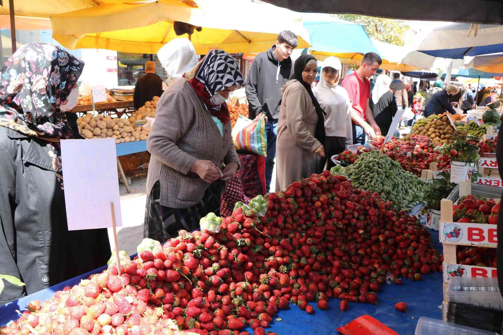 Pazarın en pahalı ürünü 'taze fasulye'
