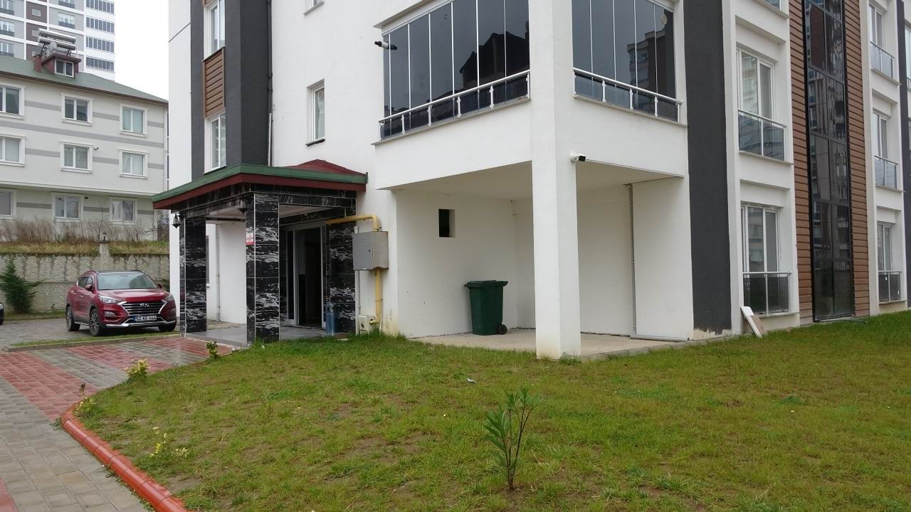 Boşandığı karısını yanıcı madde dökerek yaktı
