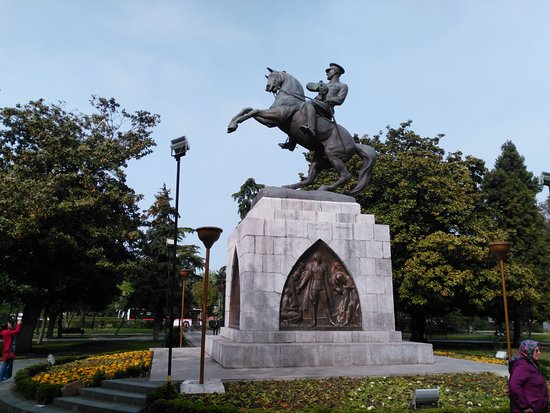 Dünden bugüne Onur Anıtı