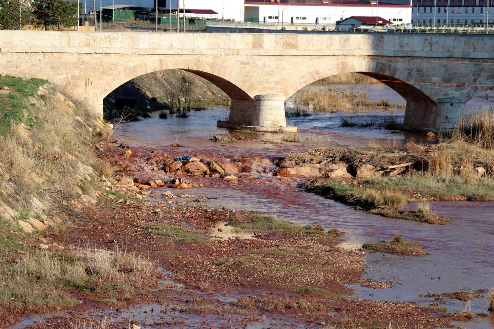 Kızılırmak'a adını veren kol coştu
