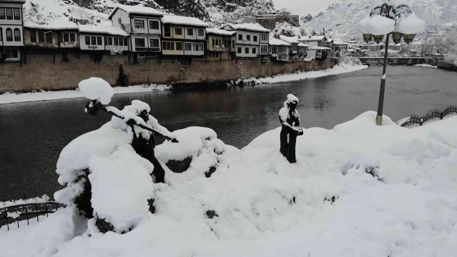 Amasya'da kartpostallık kış masalı
