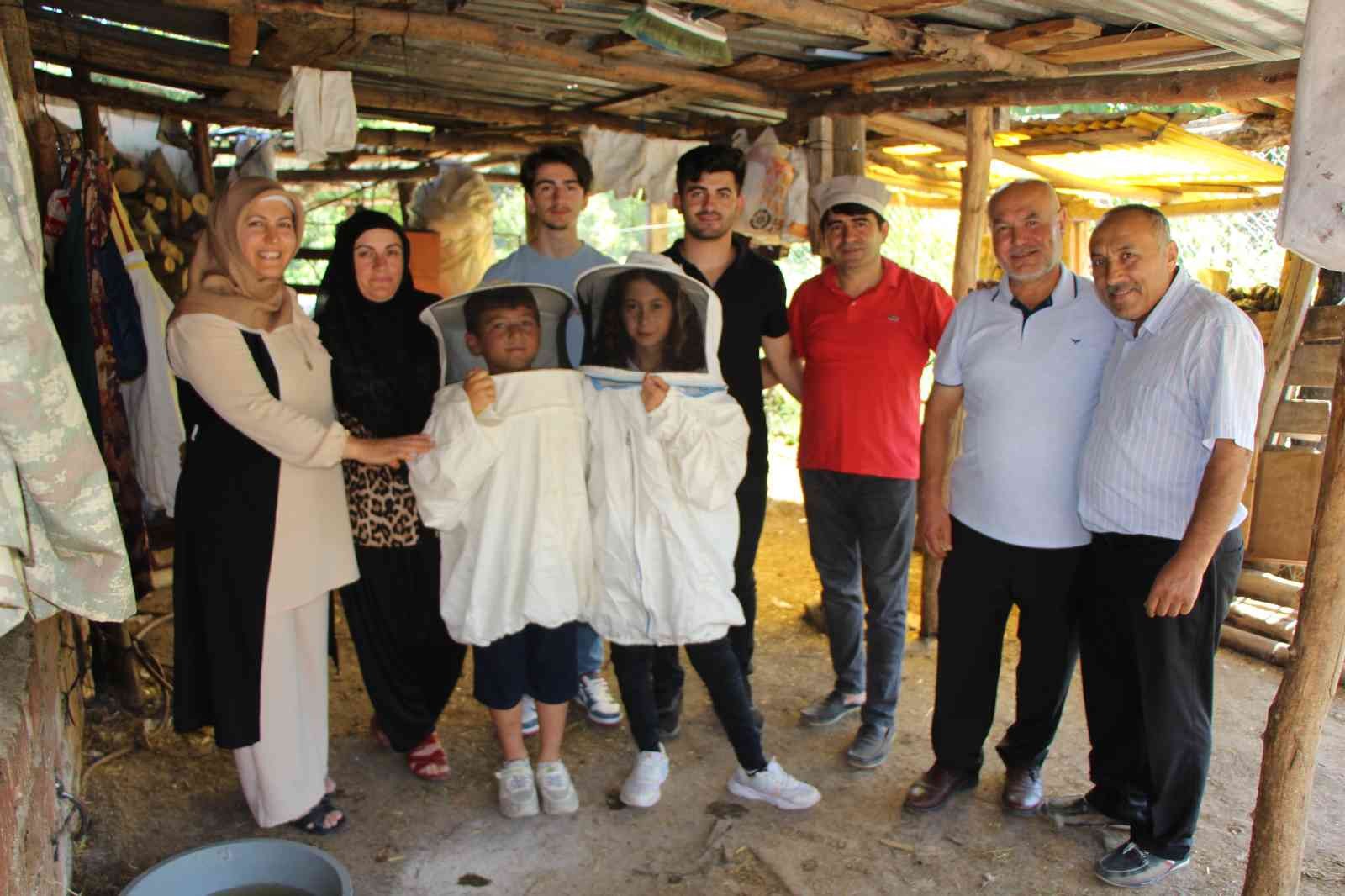 Aile boyu arıcı oldular
