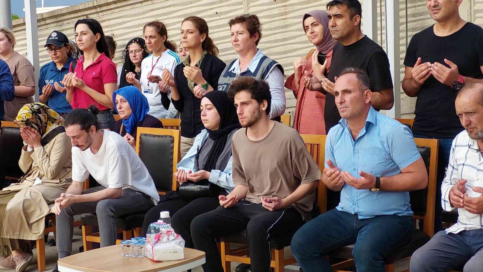 Kalbine yenik düşen polis için tören düzenlendi
