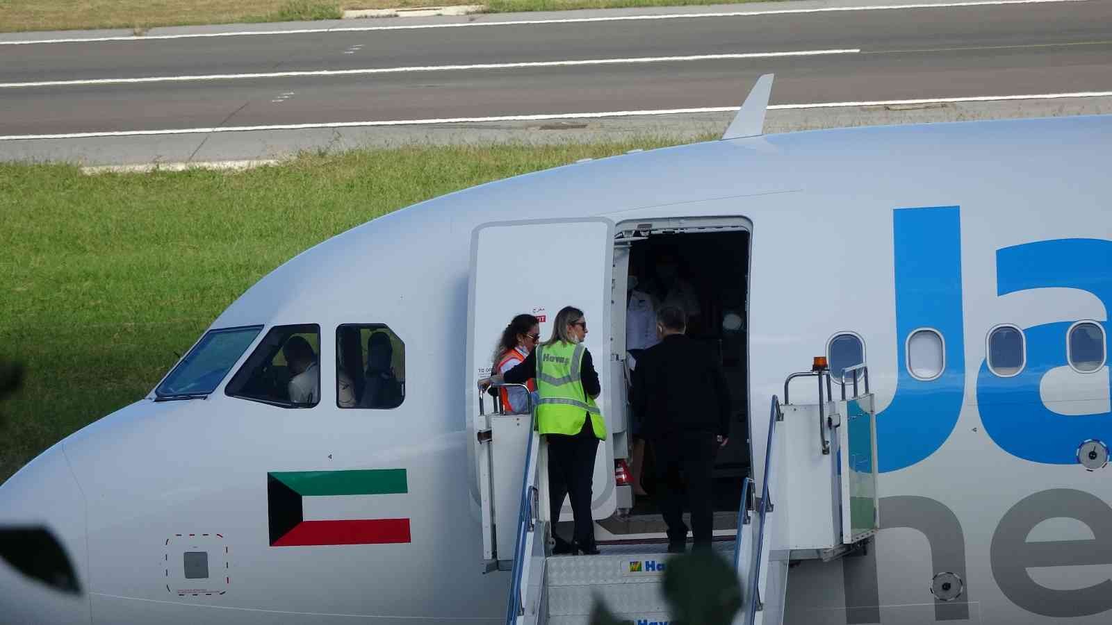 Cezire Havayolları'na ait uçak bomba ihbarı üzerine Trabzon'a acil iniş yaptı
