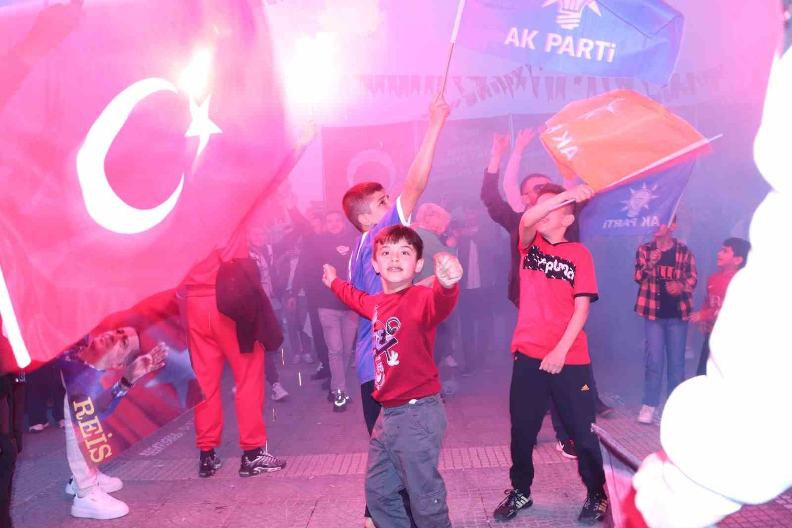 Samsun, Erdoğan'ın zaferini kutladı
